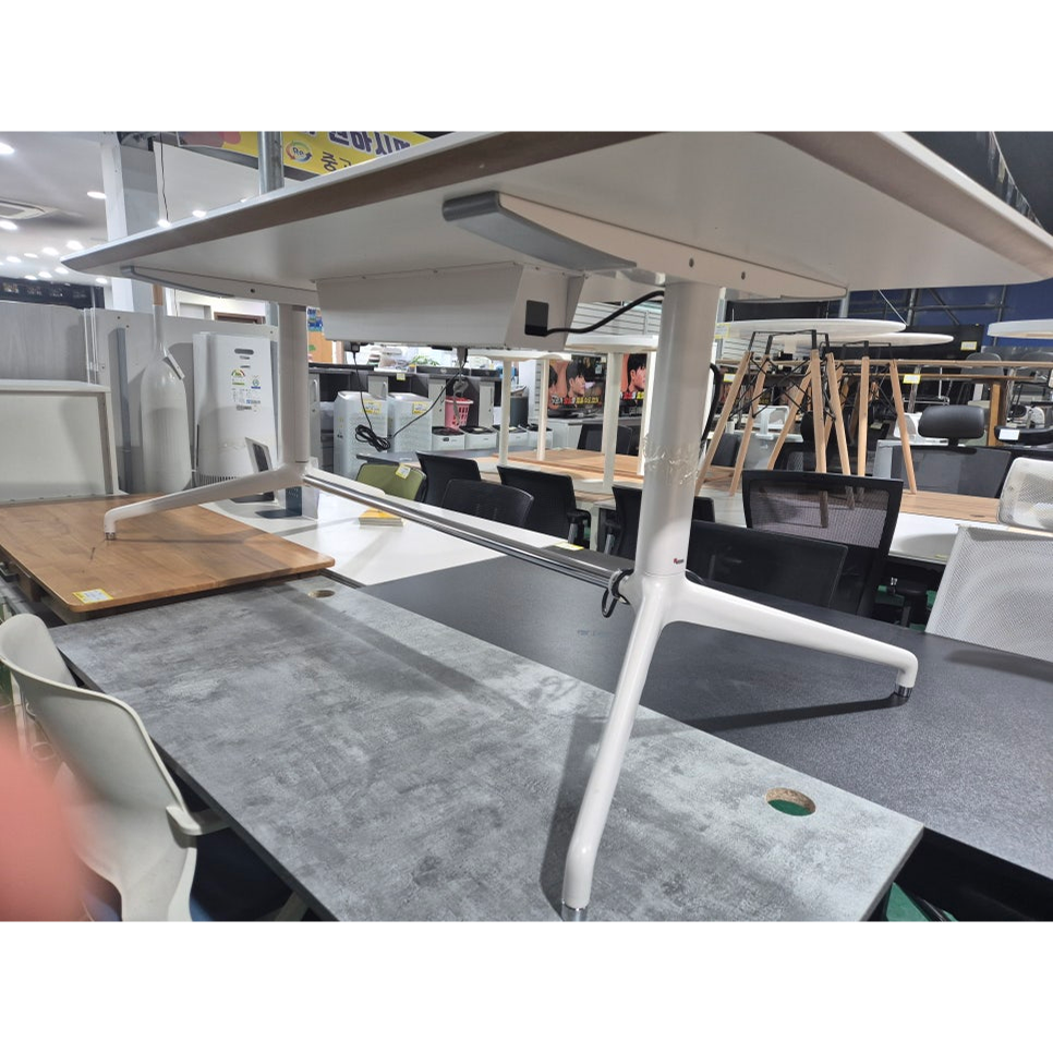 [퍼시스] 4~6인 회의용 탁자(덕트포함)