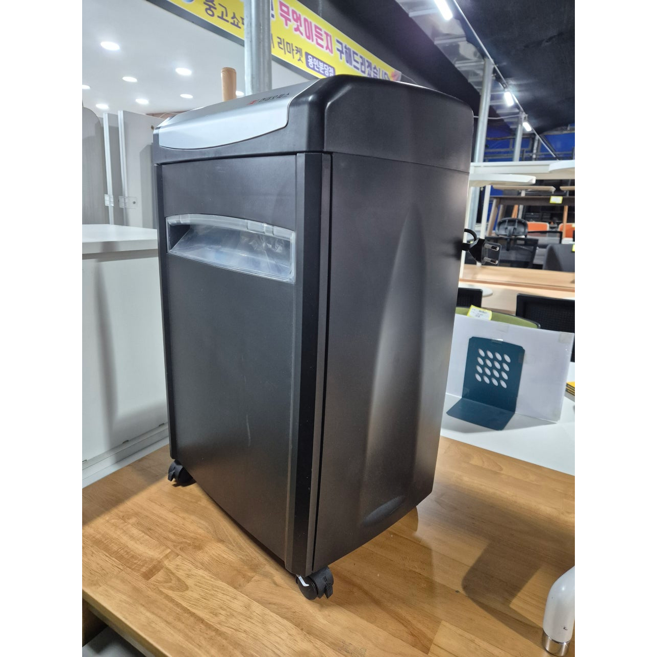 문서세단기(중형) / A4